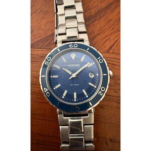 Fossil Womens Stainless Steel Analog Watch Blue Dial 10 ATM Water-Resistant Date